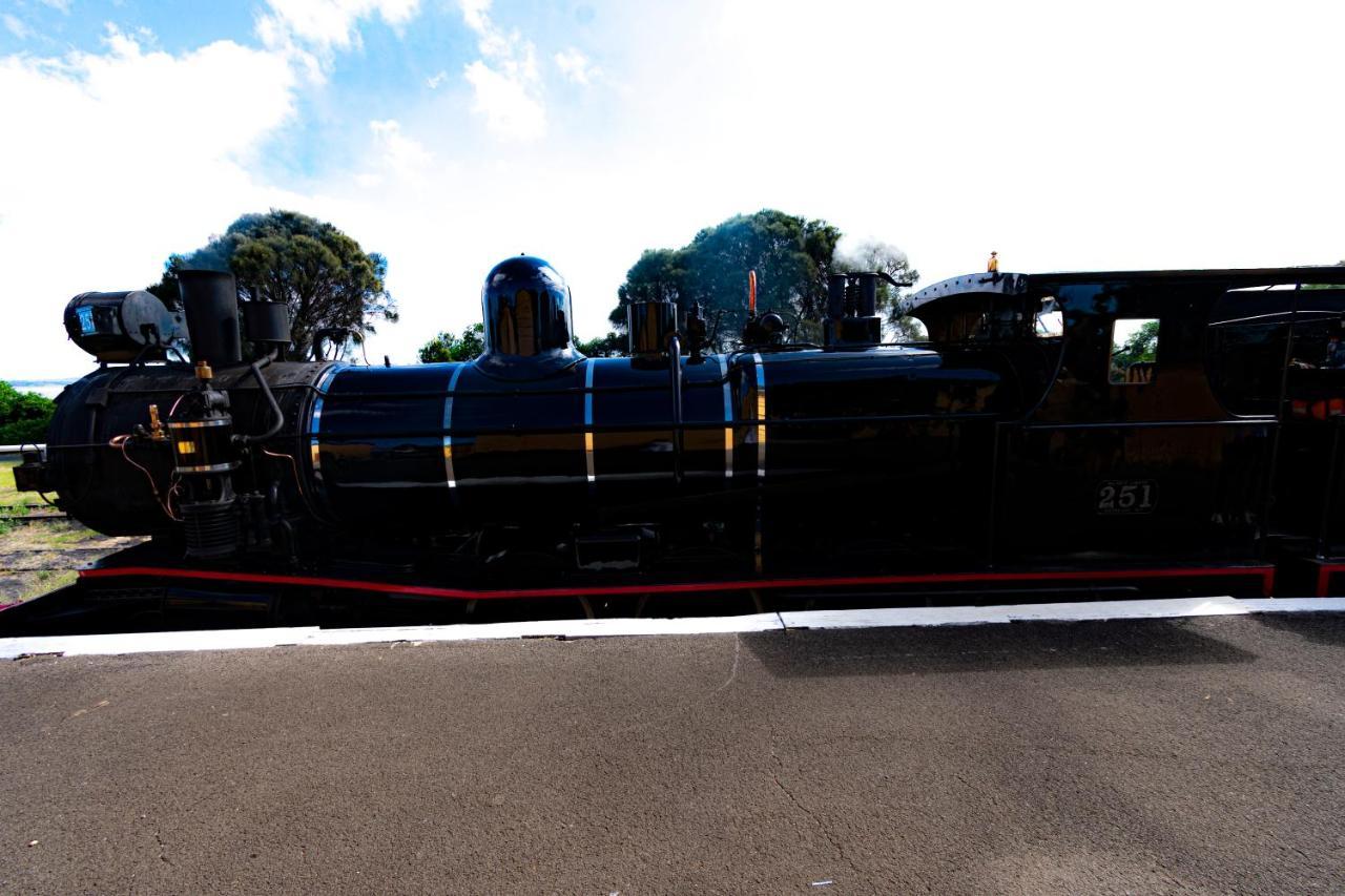 Bellarine Sleeps 30